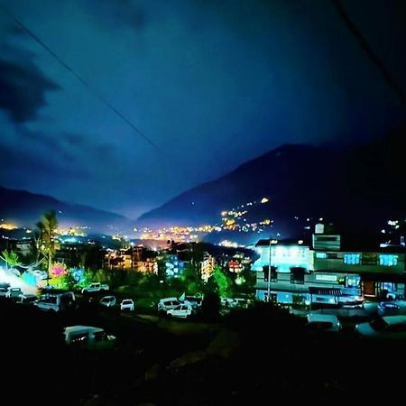 Hotel Himachal Heights Manāli エクステリア 写真