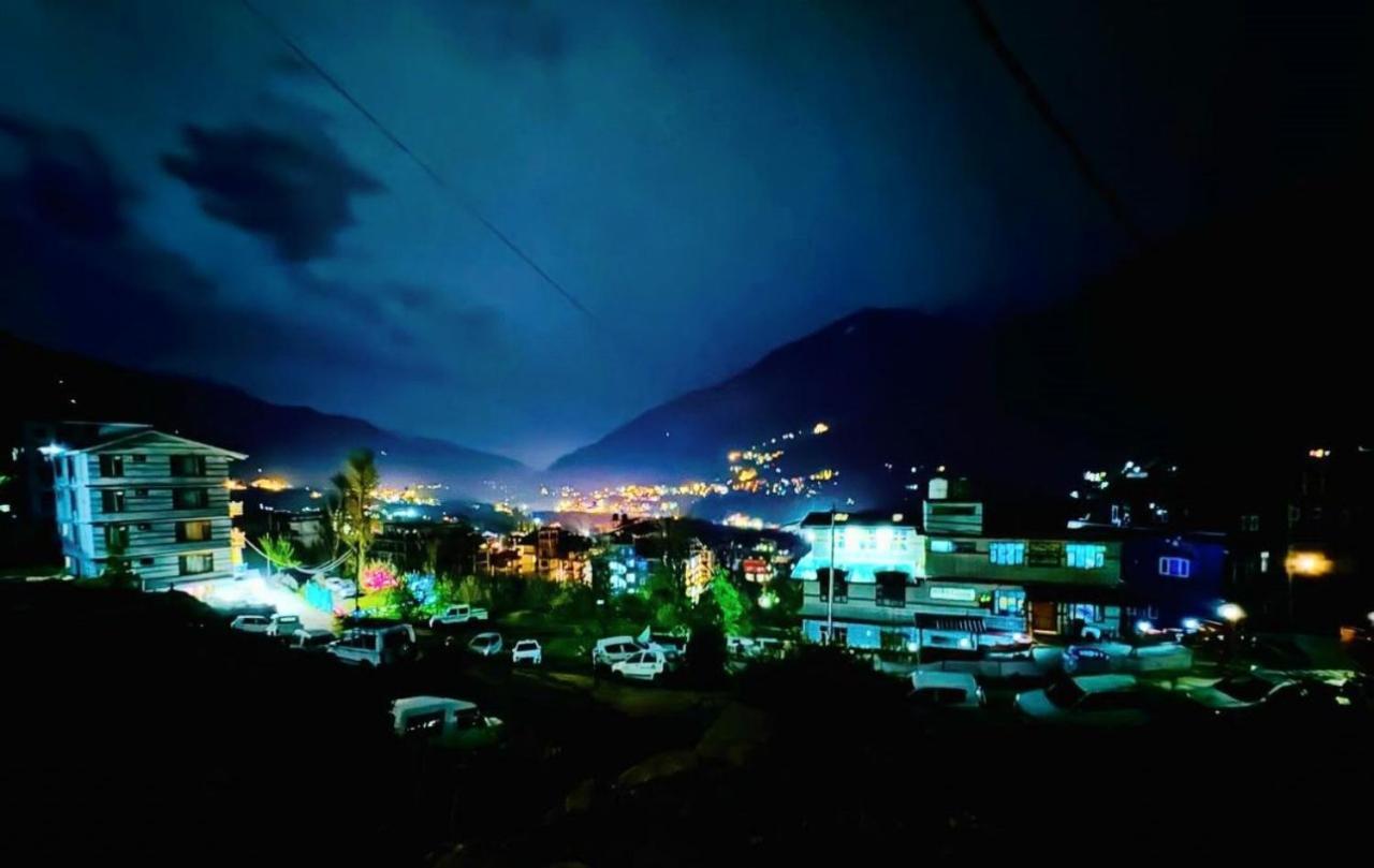 Hotel Himachal Heights Manāli エクステリア 写真