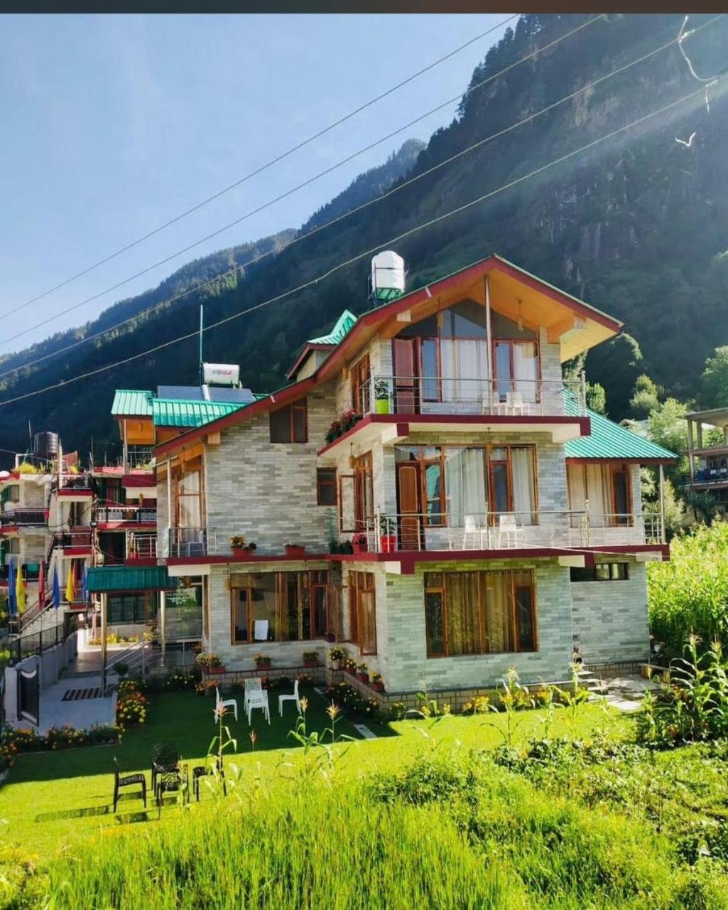 Hotel Himachal Heights Manāli エクステリア 写真